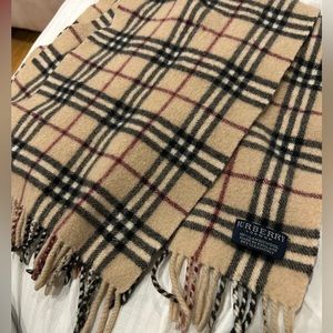 Burberry lambs wool plaid scarf